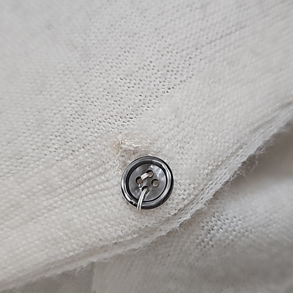 Lacoste cream cardigan - Picture 4 of 7